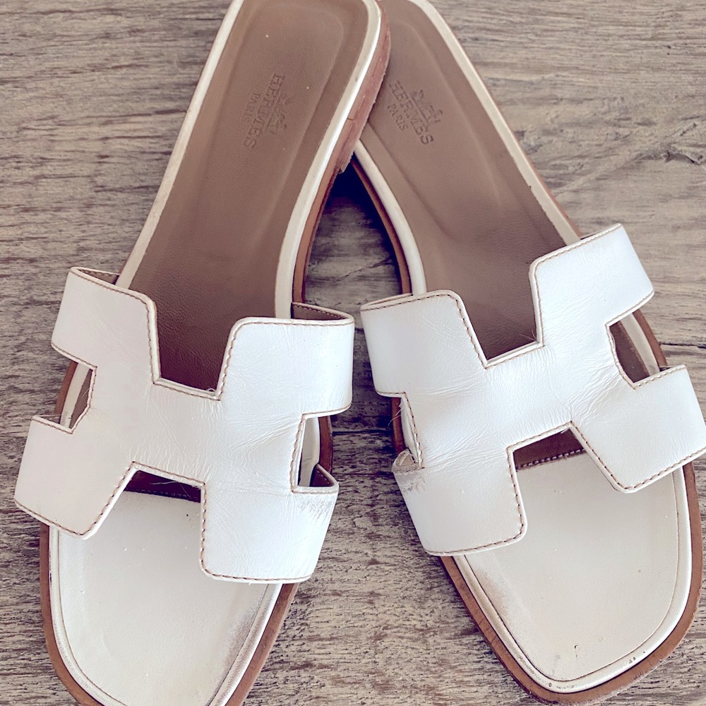 Beautifu White Hermès Oran Sandals
